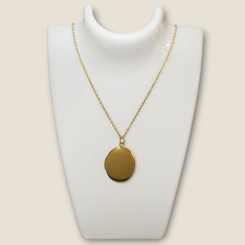 New‎ Gold Oval Locket Necklace